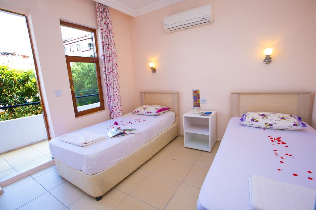 Pinar Pansiyon Kaş Buitenkant foto